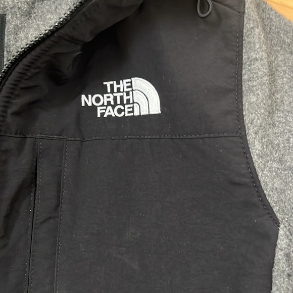 North Face Denali Jacket - Picture 2 of 6